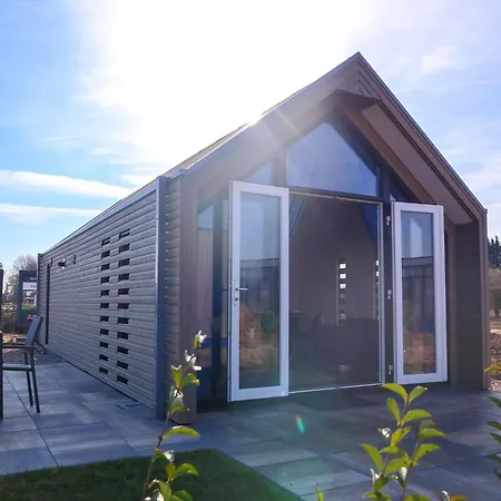別荘 Modern With Dishwasher, Near The Ijssel *