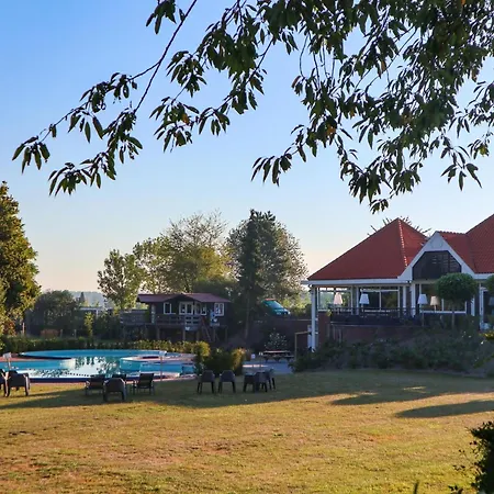 Modern With Dishwasher, Near The Ijssel Vakantiehuis *